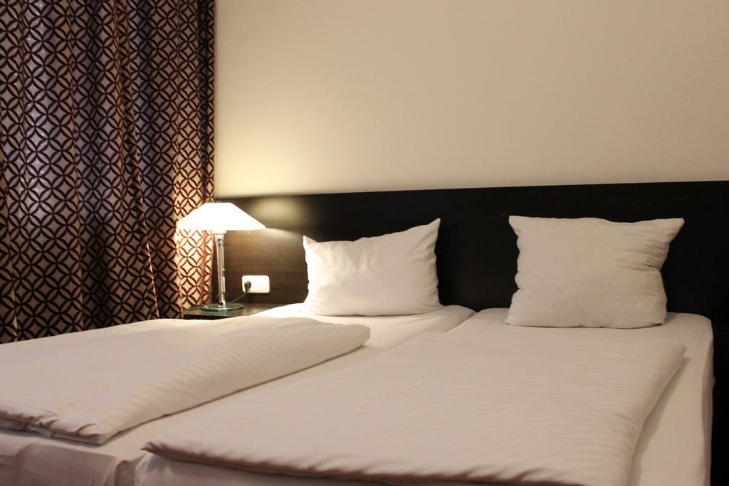 Aariana Hotel Offenbach am Main Екстер'єр фото